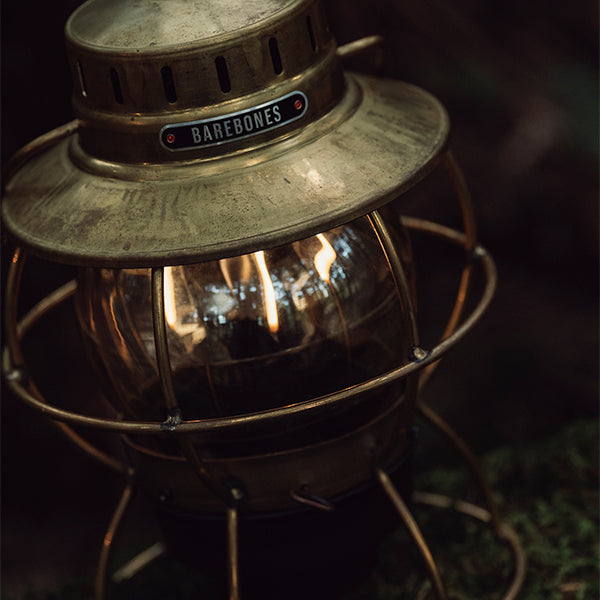 ベアボーンズ レイルロードランタンLED ブラス