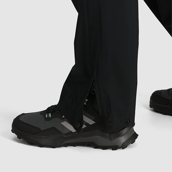 アウトドアリサーチ ウィメンズ ストラトバーストレインパンツ ショート